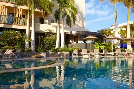 piscinas jardines bohemia suites spa