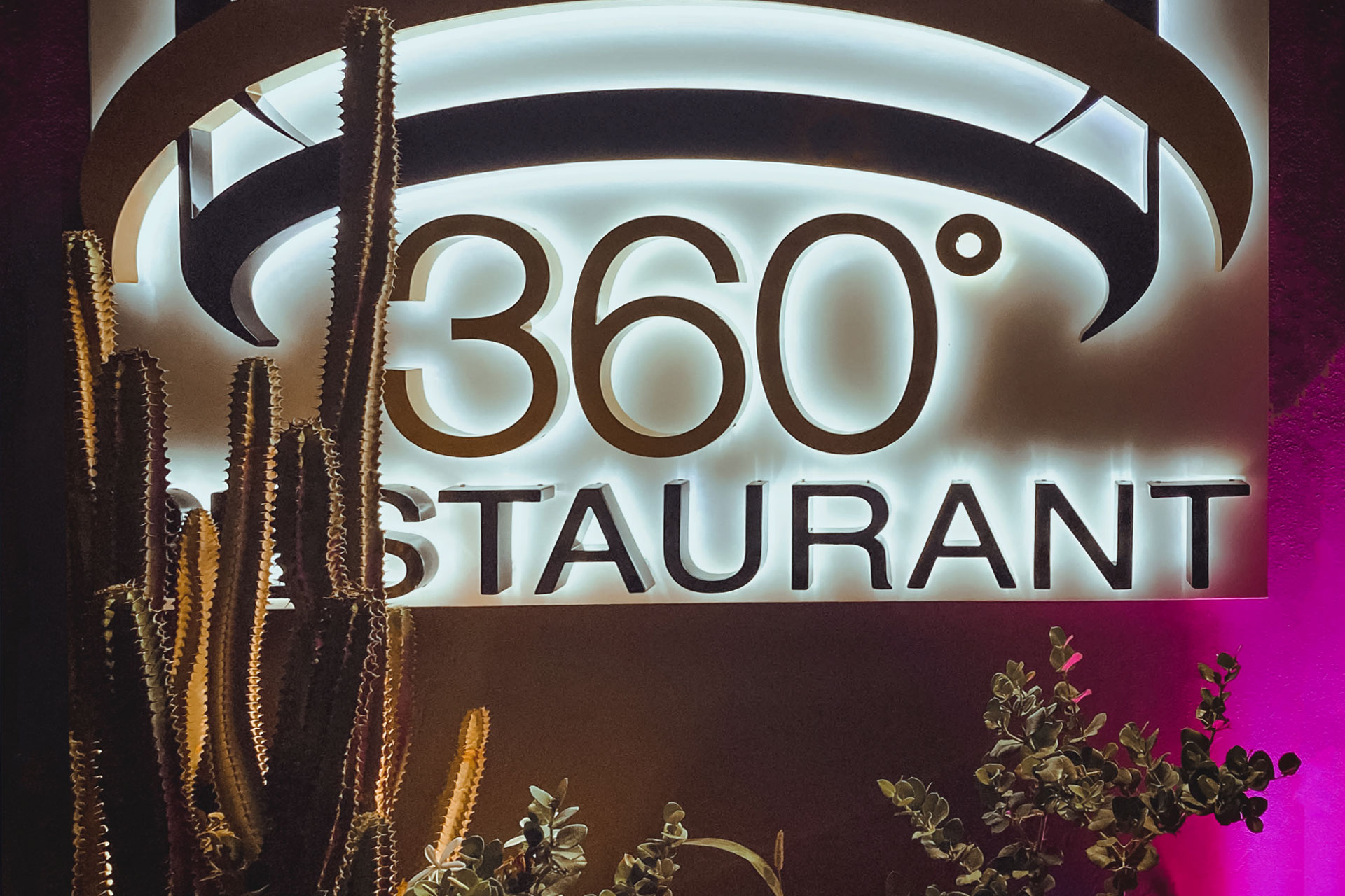 360-restaurant.jpg